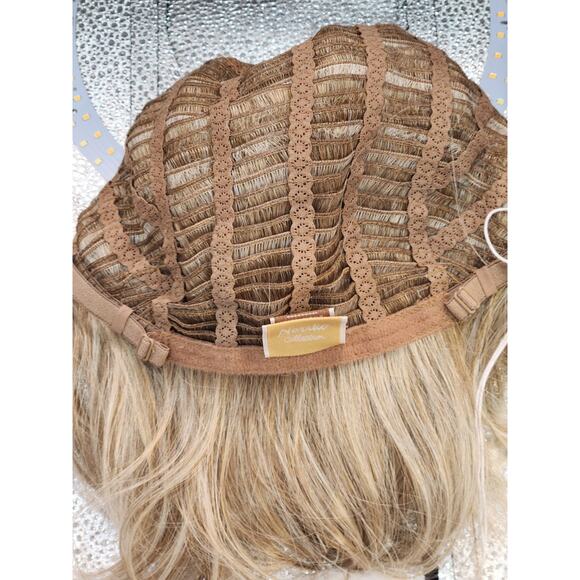 NWT Blonde NORIKO WIG 1647 CLAIRE Synthetic Soft Caramel Cream $250 main image 4